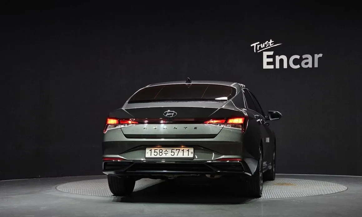 Hyundai AVANTE — фото 3
