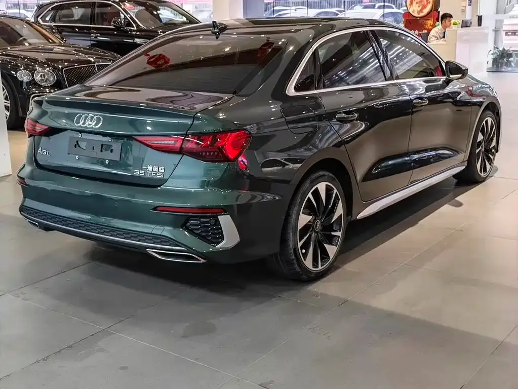 Audi A3 — фото 2