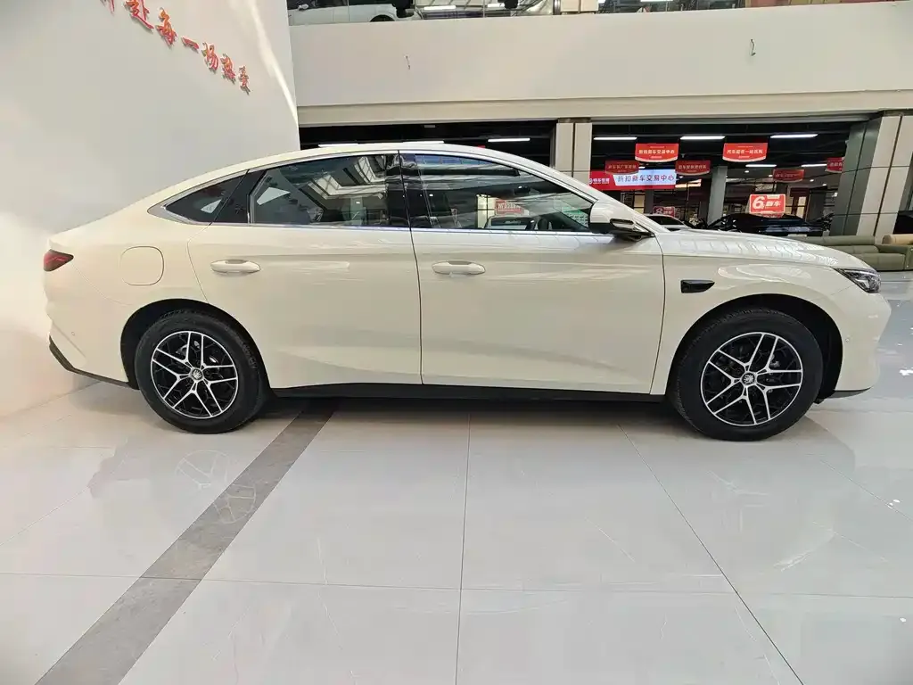 BYD Qin L — фото 2