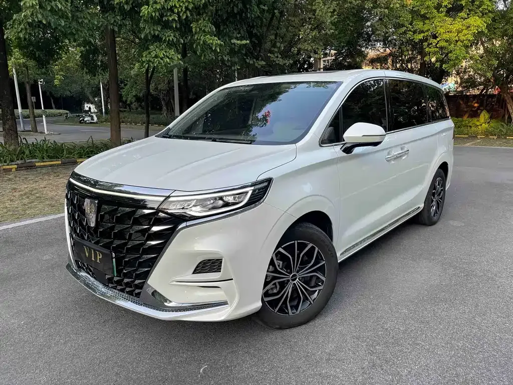 Roewe iMAX8 New Energy — фото 1