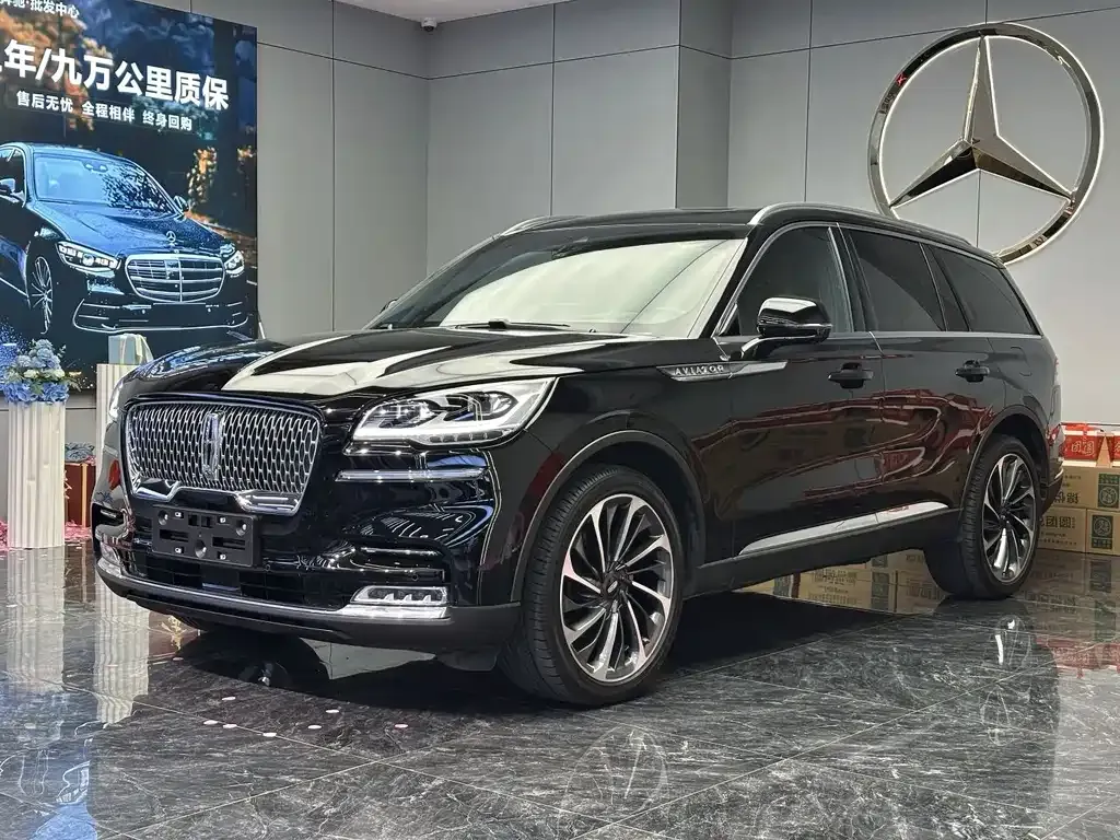 Lincoln Aviator — фото 1