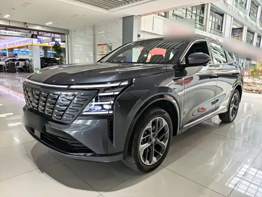 Changan CS75 PLUS — фото 1