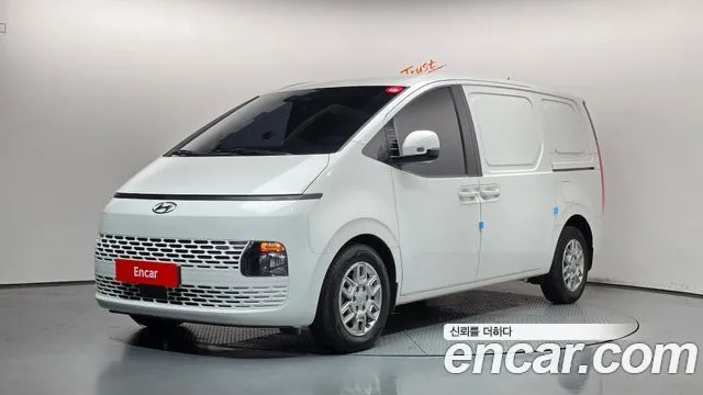 Hyundai Staria — фото 1