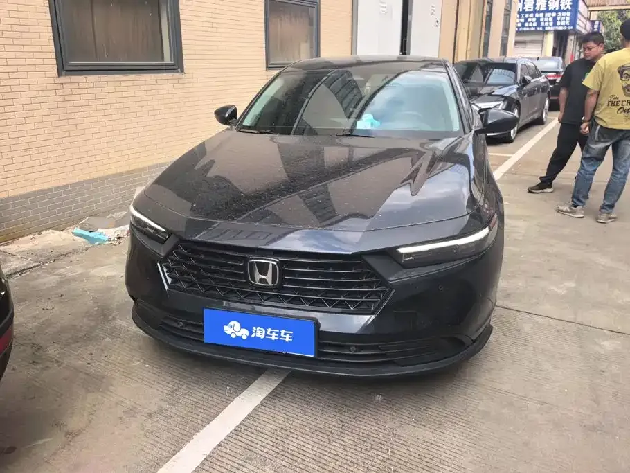 Honda Accord — фото 10