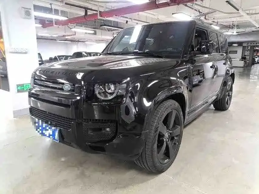 Land Rover Defender — фото 1