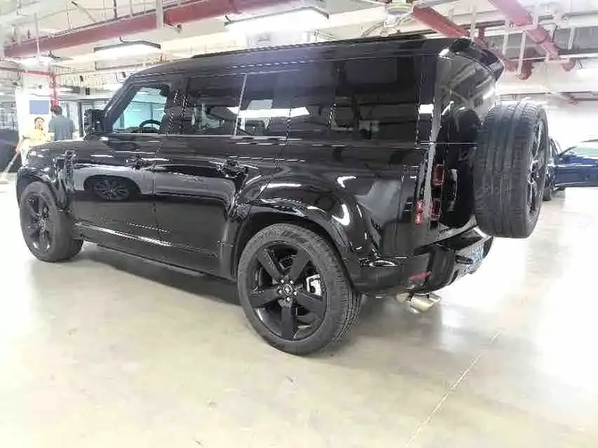Land Rover Defender — фото 4
