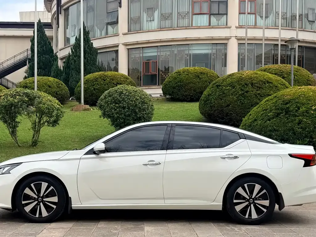Nissan Teana — фото 4