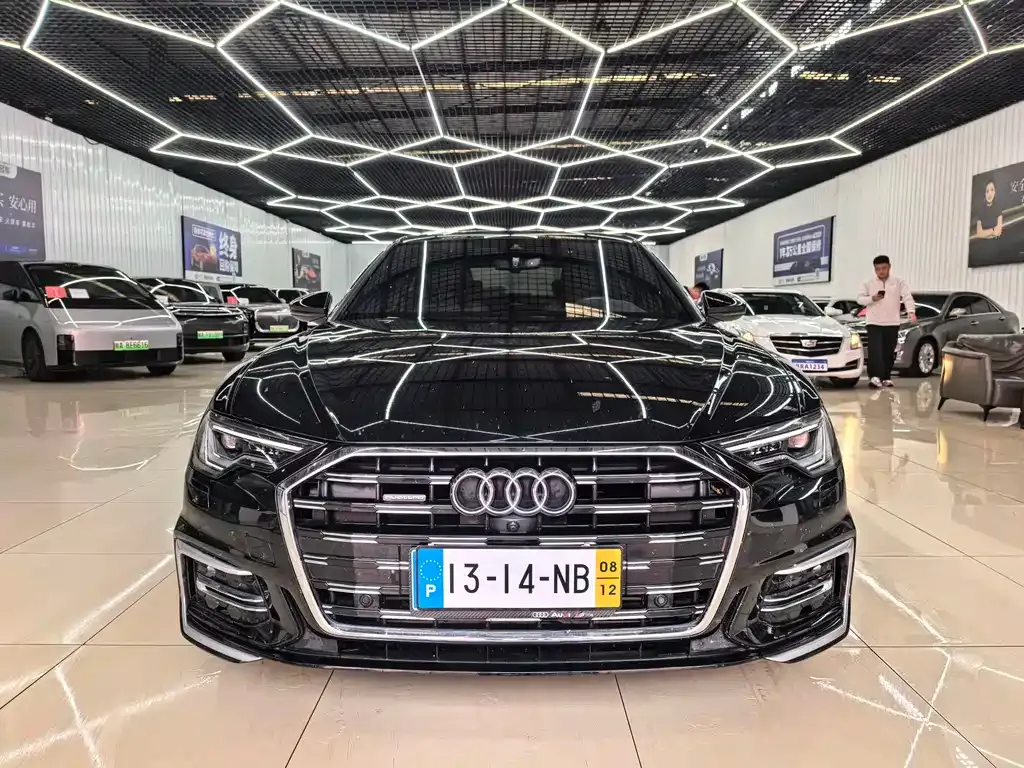 Audi A6L — фото 9