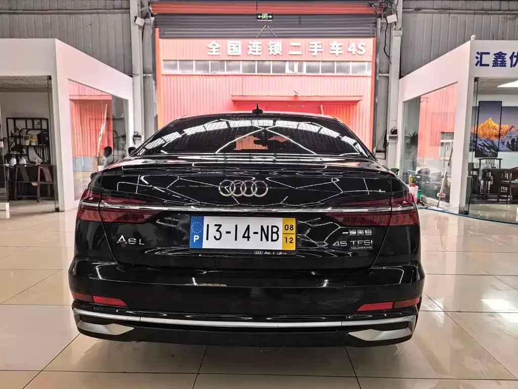 Audi A6L — фото 8