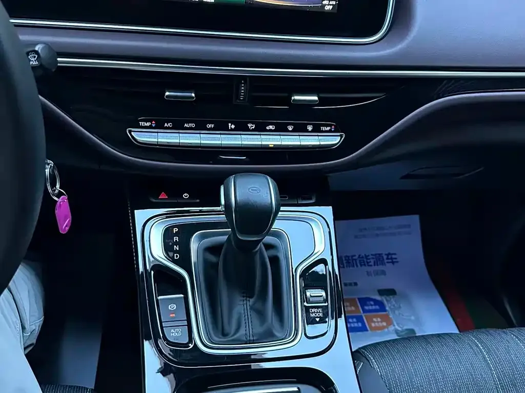 GAC Motor Trumpchi M6 — фото 9