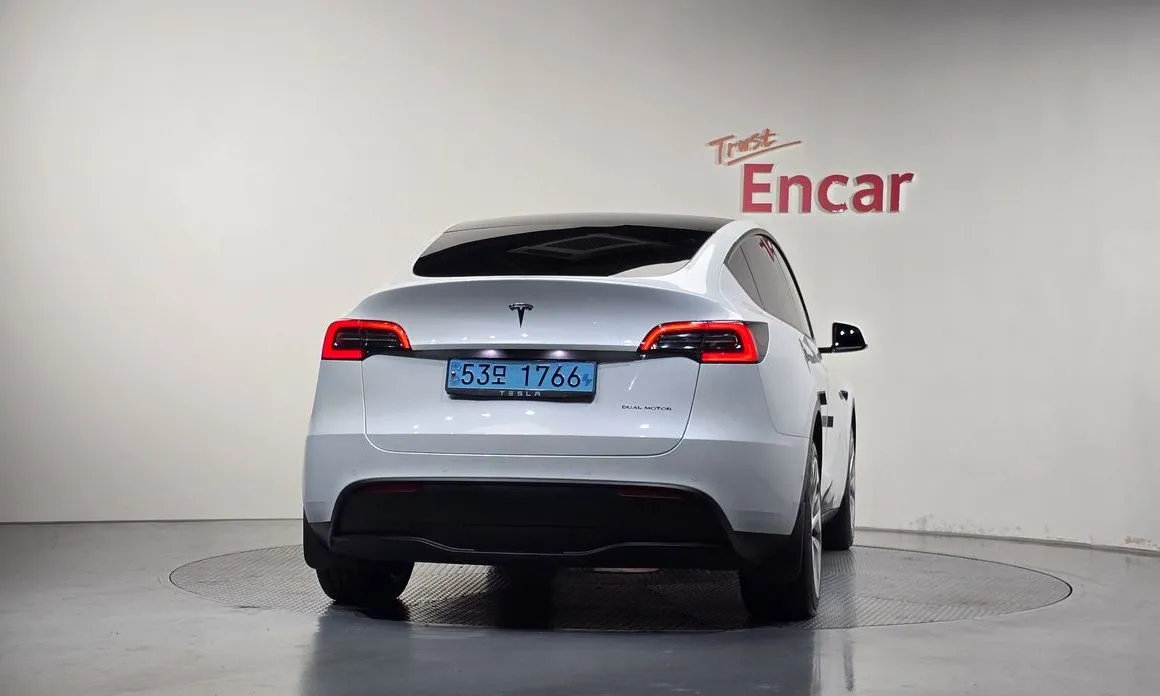Tesla Model Y — фото 3