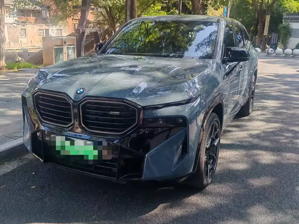 BMW XM — фото 1