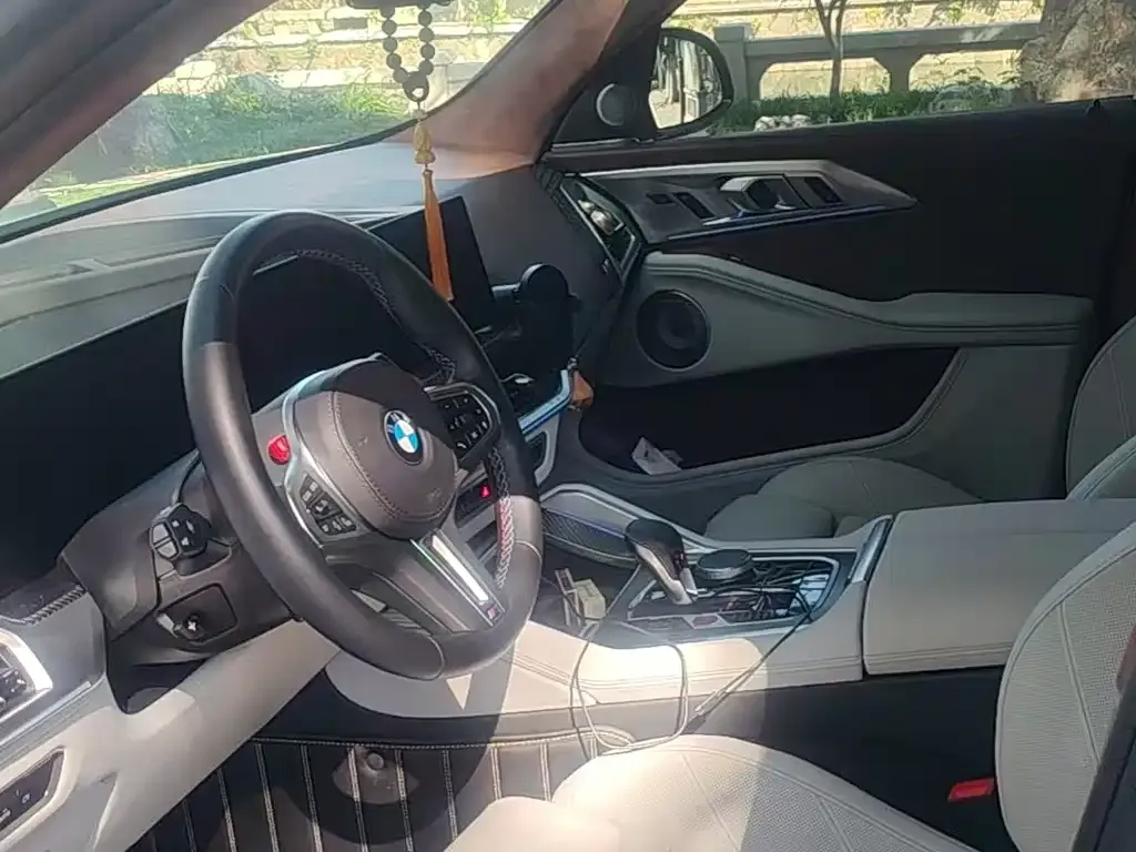 BMW XM — фото 2