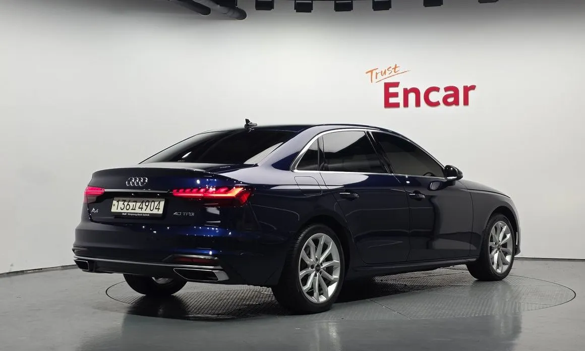 Audi A4 — фото 5