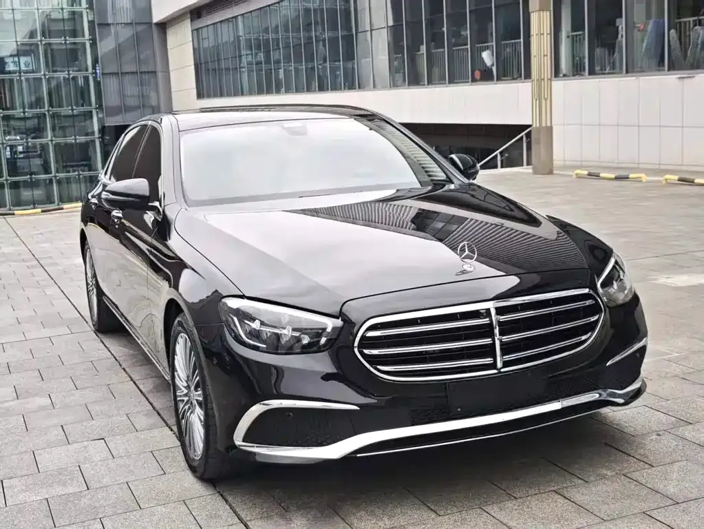 Mercedes-Benz E-Class — фото 10