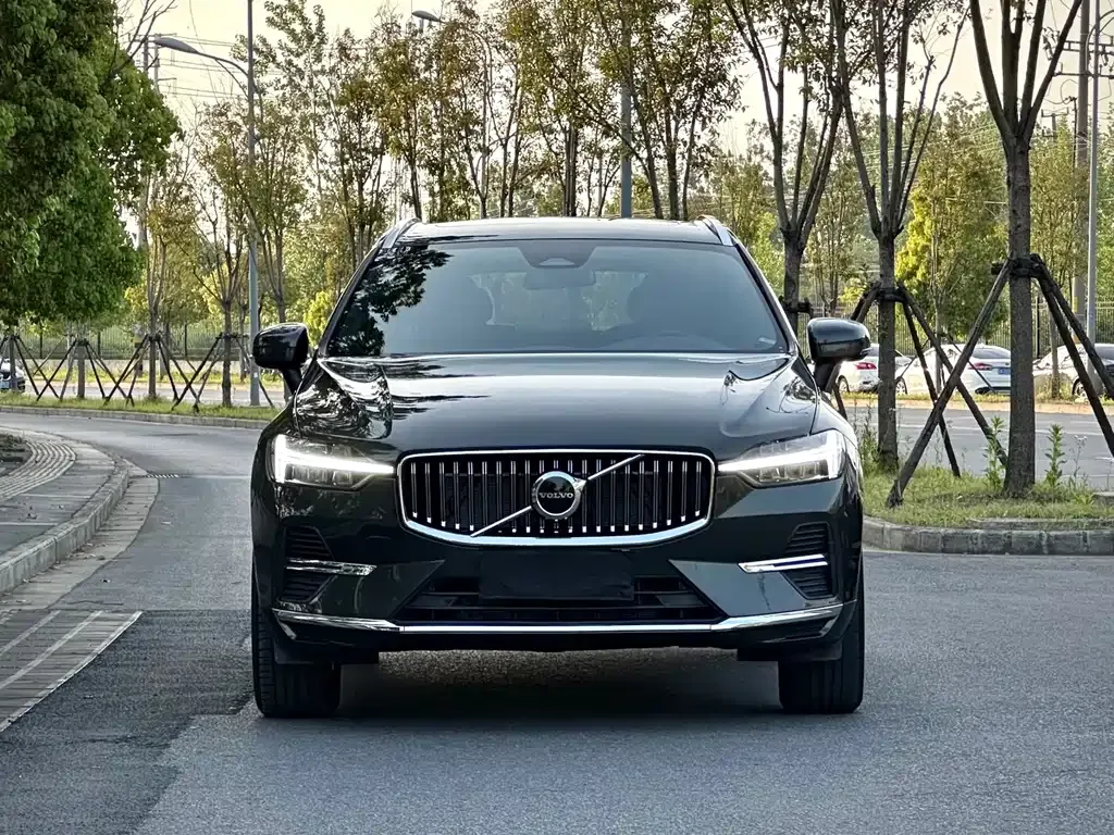 Volvo XC60 — фото 6