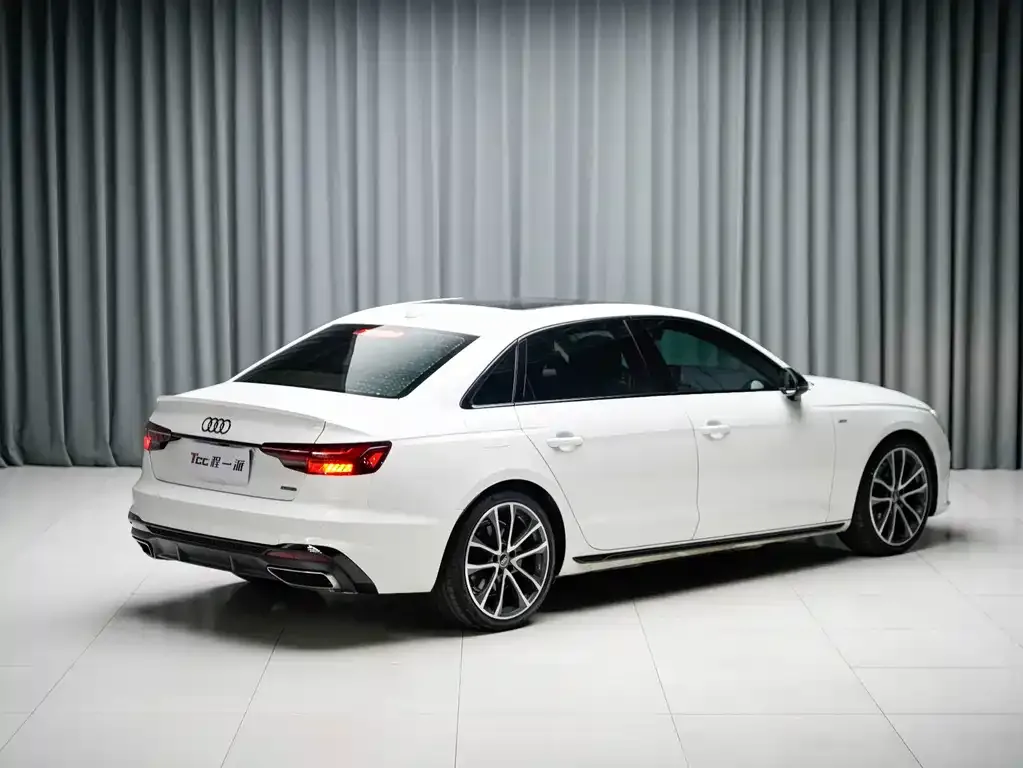 Audi A4L — фото 3