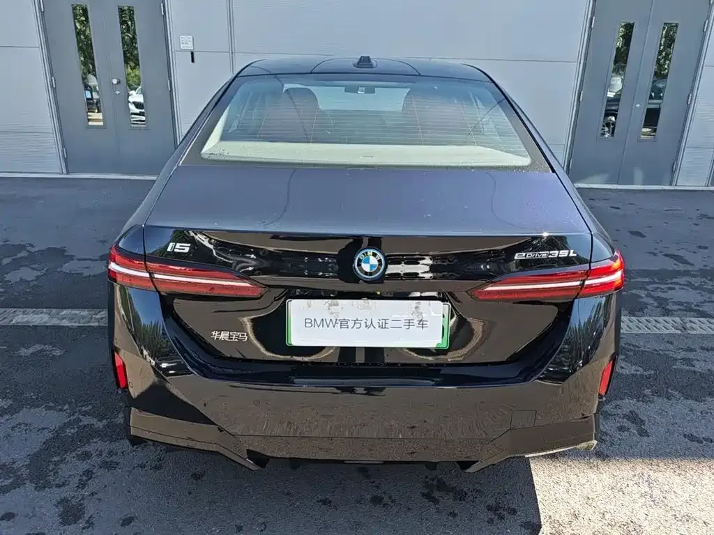 BMW i5 — фото 7