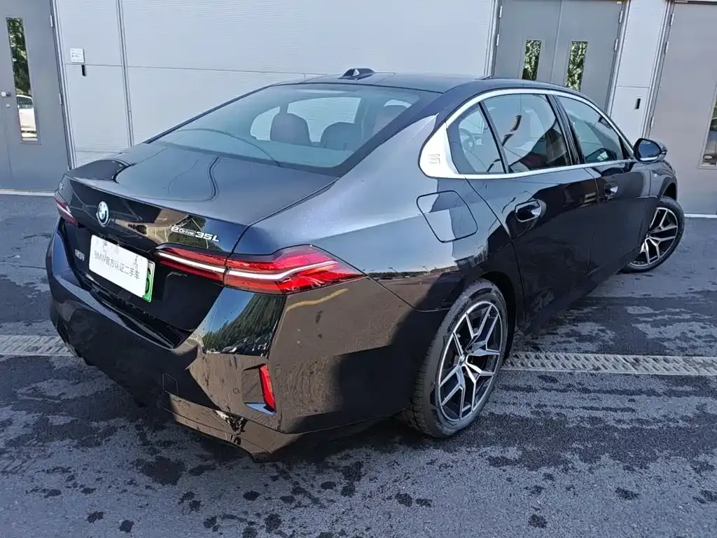 BMW i5 — фото 4