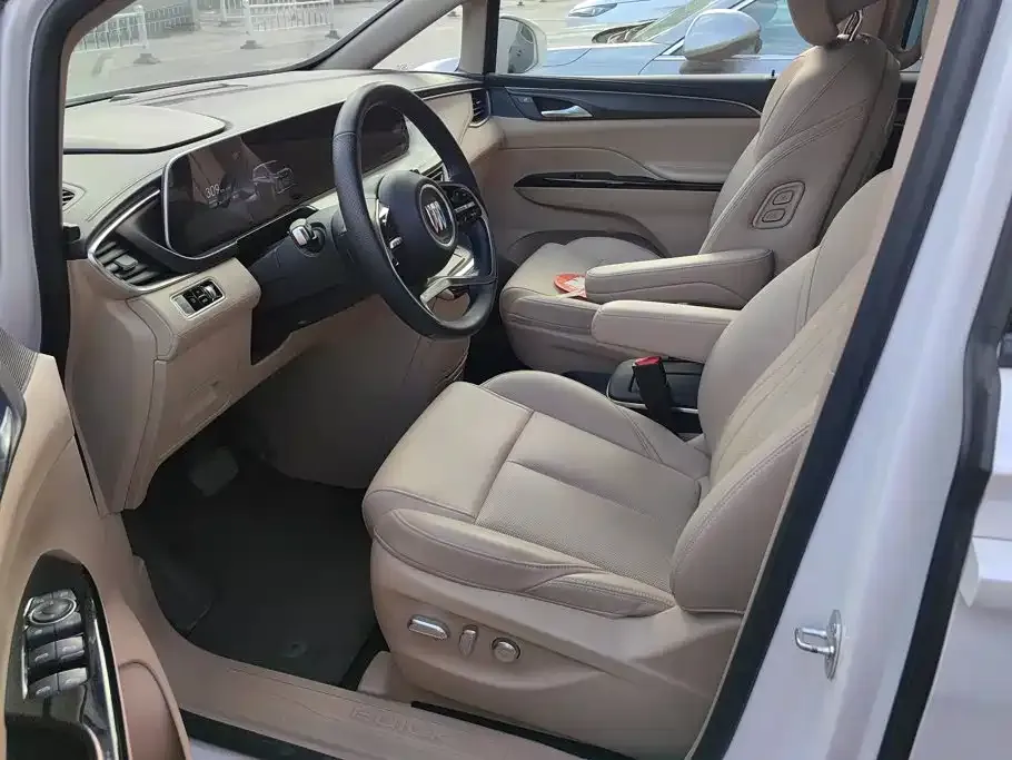 Buick GL8 Hybrid — фото 8
