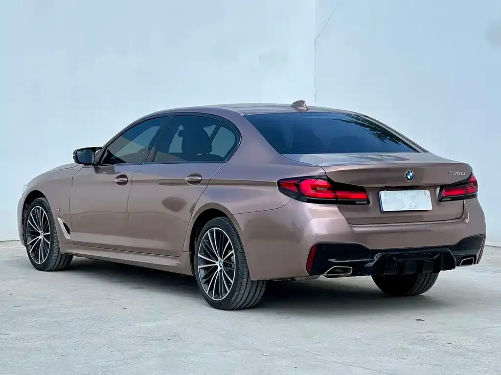 BMW 5 Series — фото 2