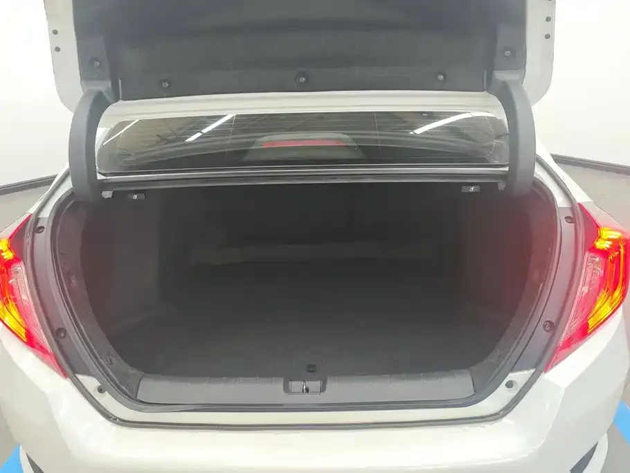 Honda Civic — фото 9