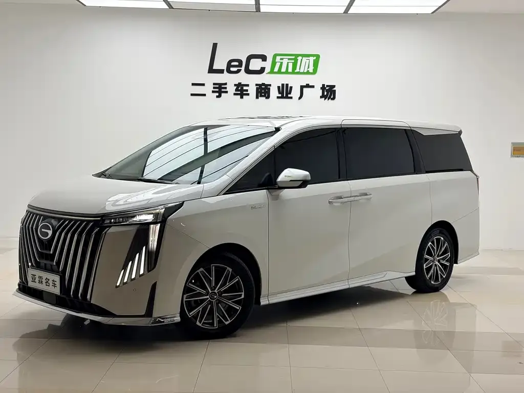 GAC Motor Trumpchi M8 — фото 1