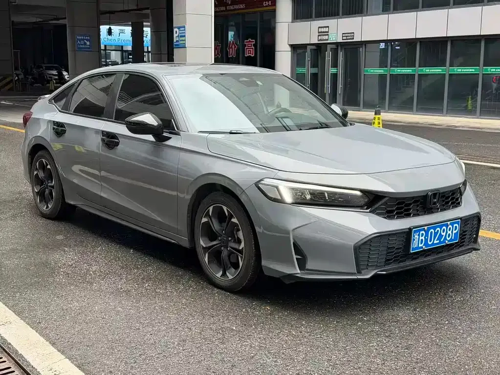 Honda Civic — фото 1
