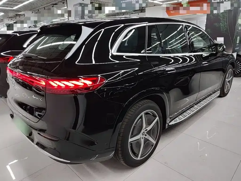 Mercedes-Benz EQS SUV — фото 9