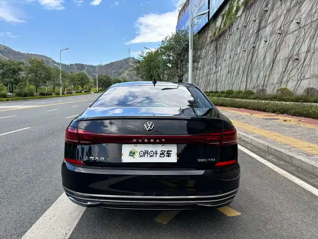 Volkswagen Passat — фото 7