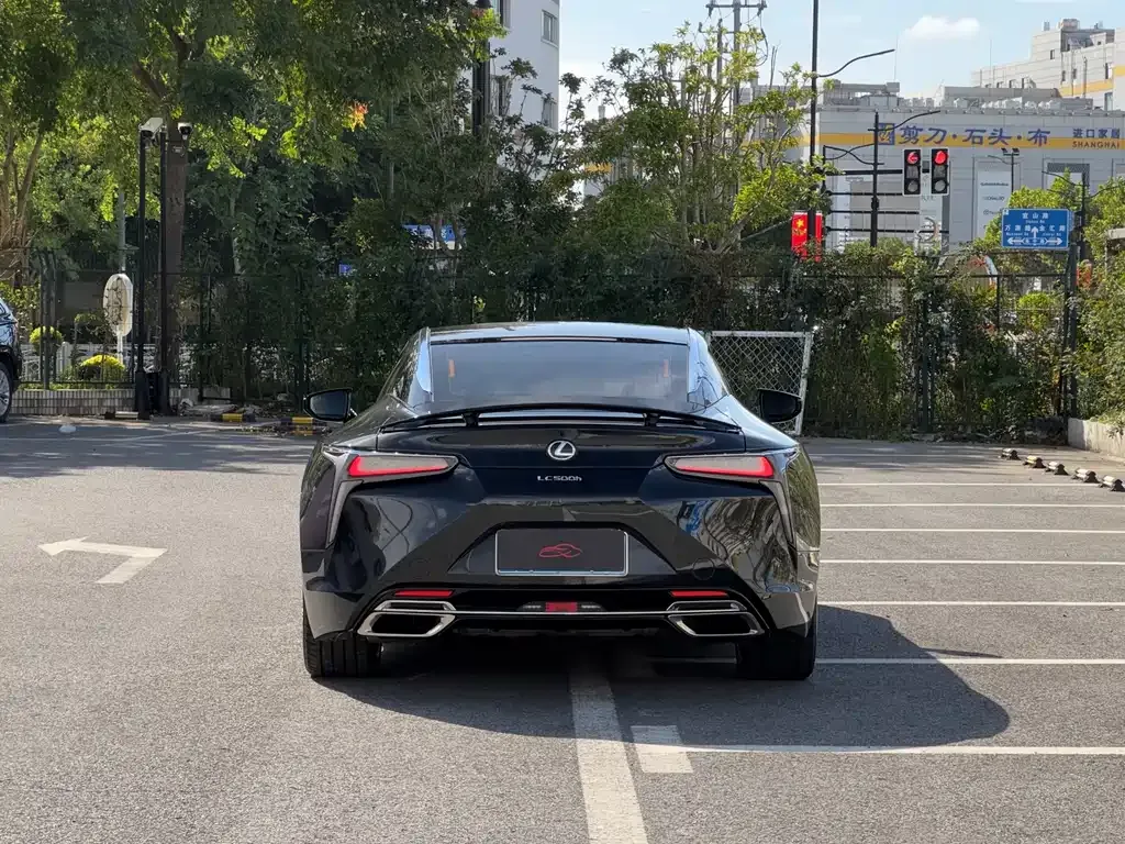 Lexus LC — фото 10