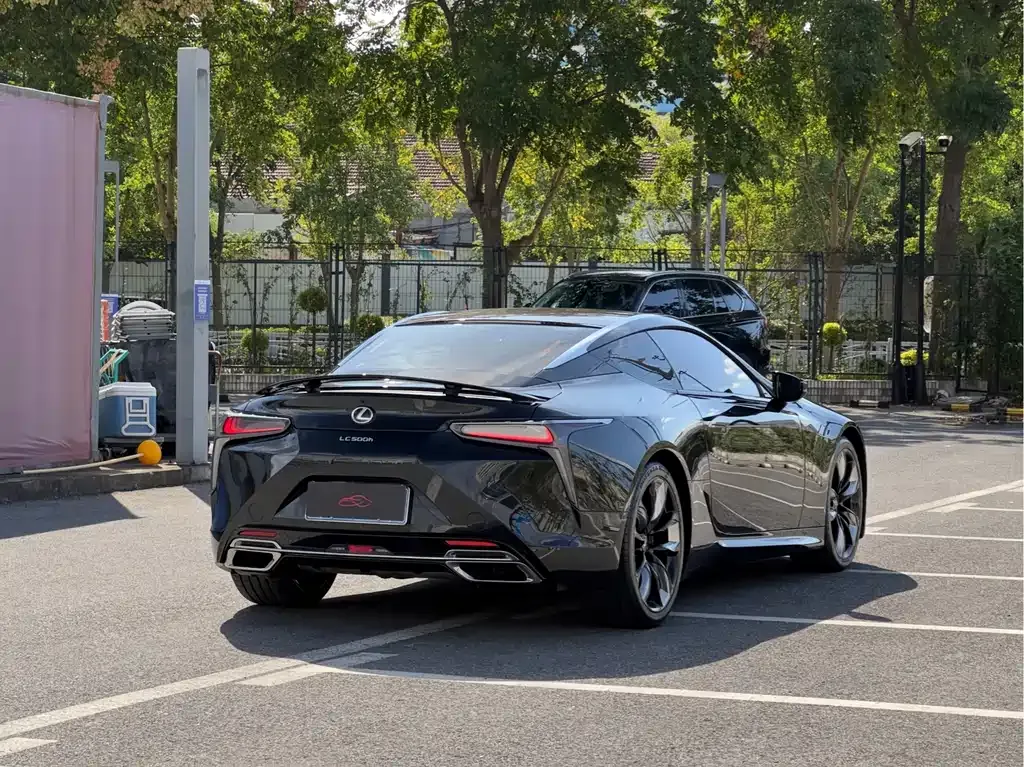 Lexus LC — фото 9