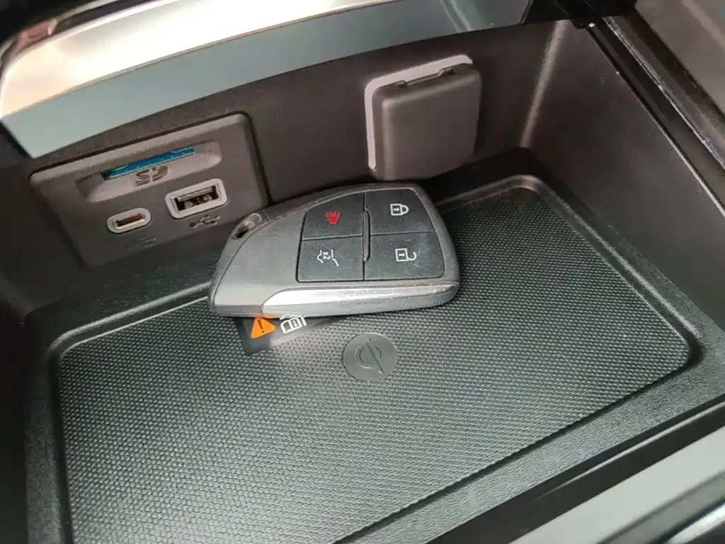 Buick Envision Plus — фото 6