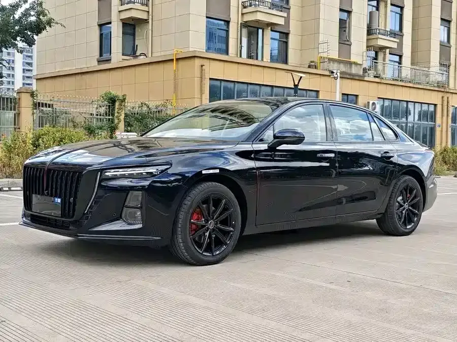 Hongqi H5 — фото 1