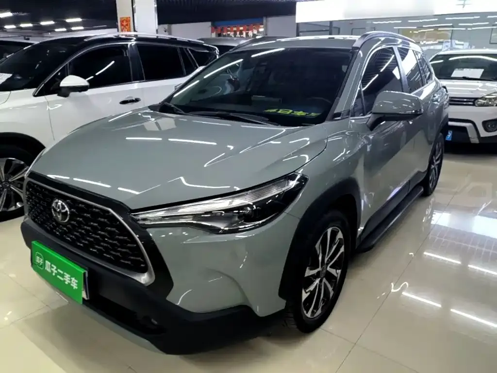 Toyota Corolla Cross — фото 1