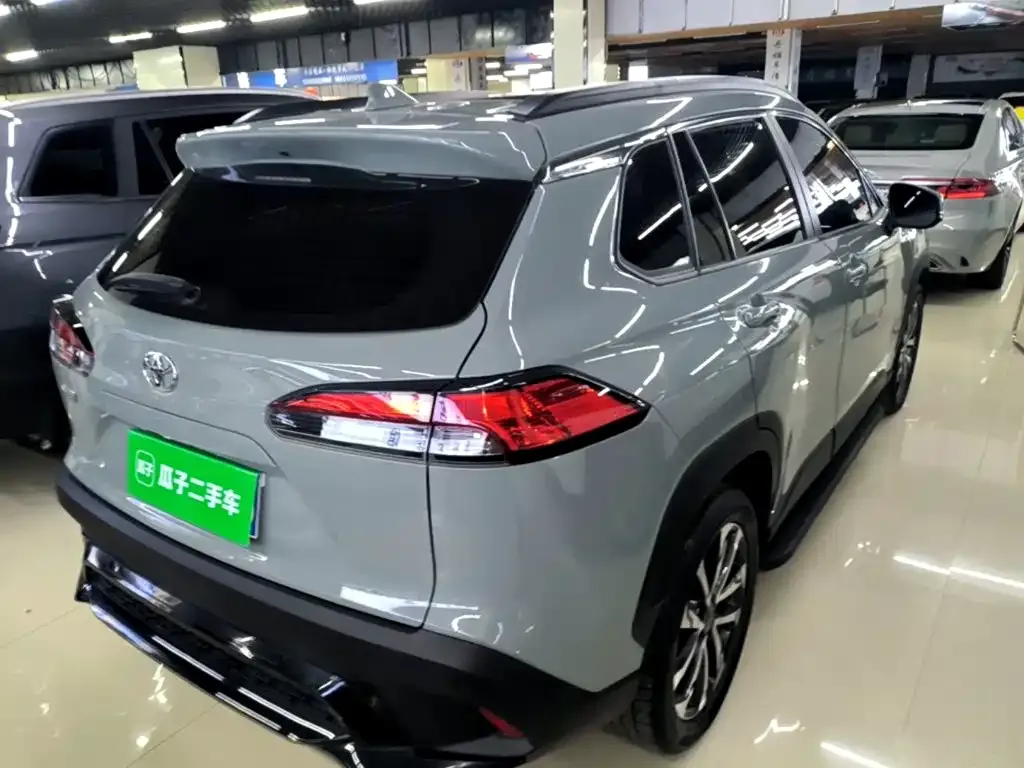 Toyota Corolla Cross — фото 8