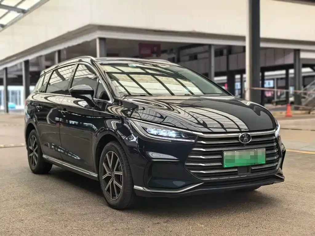 BYD MAX New Energy — фото 7