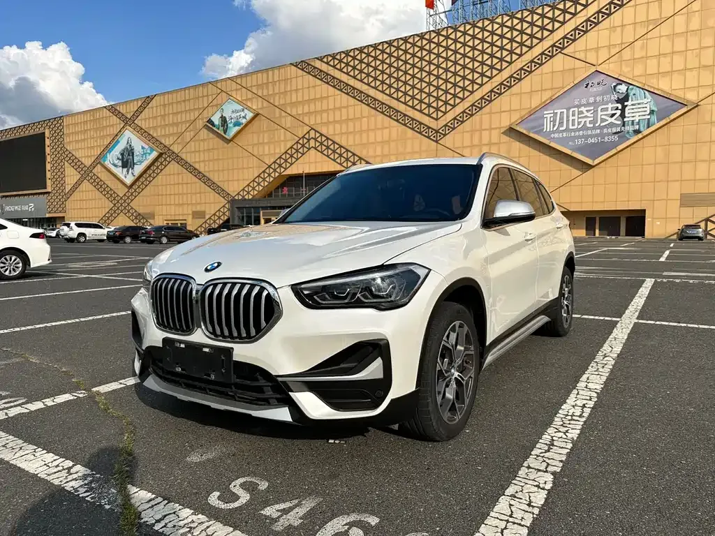 BMW X1 — фото 1