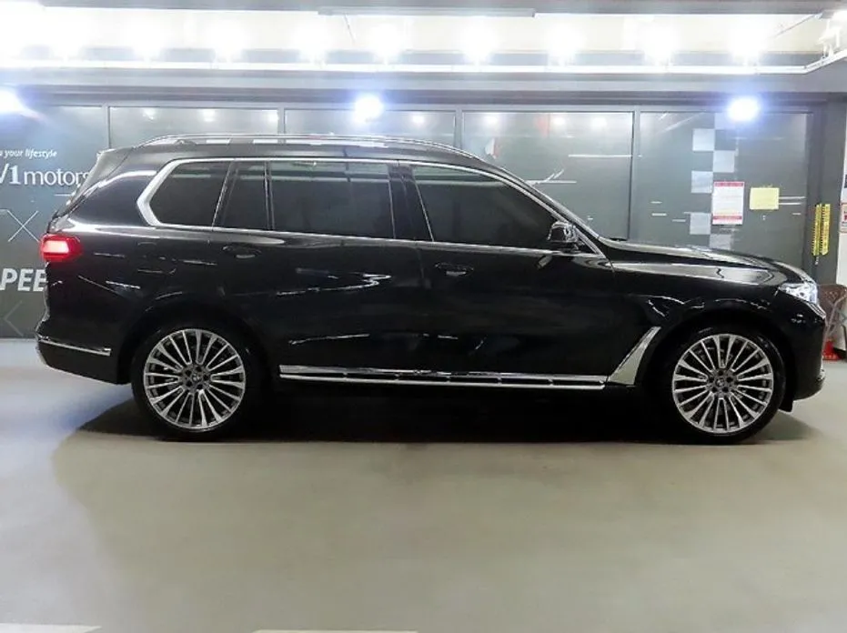 BMW X7 — фото 10