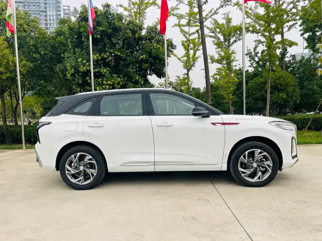 Hongqi HS3 PHEV — фото 10