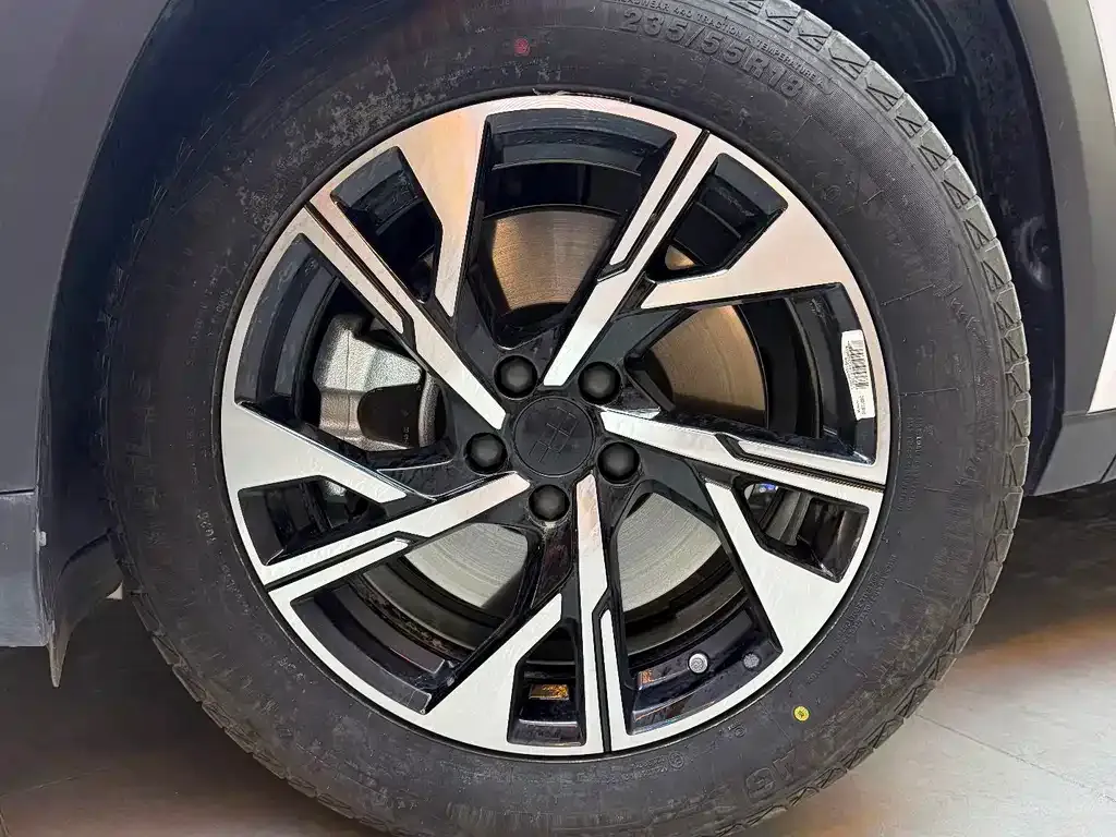 Geely Galaxy L7 — фото 6