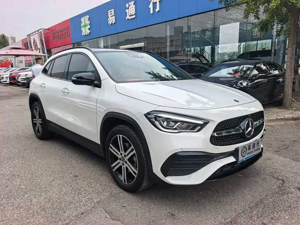 Mercedes-Benz GLA — фото 9