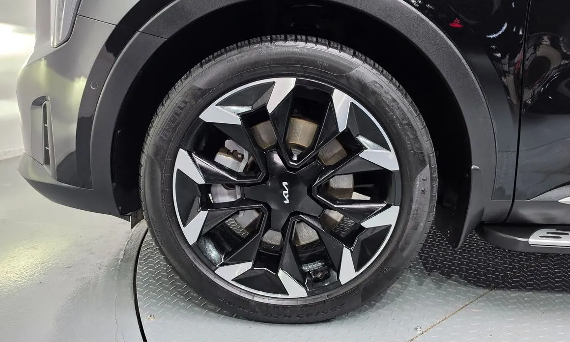 Kia Sorento — фото 8