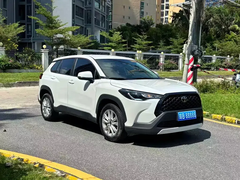 Toyota Corolla Cross — фото 3