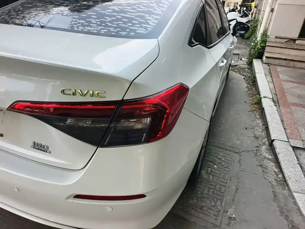 Honda Civic — фото 3