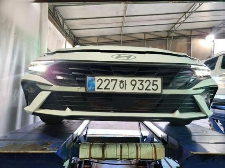 Hyundai AVANTE — фото 1