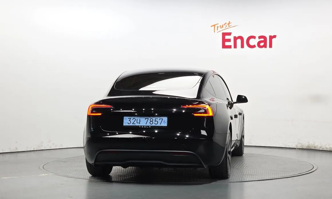 Tesla Model 3 — фото 2