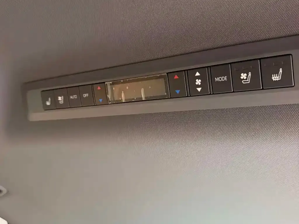 Toyota Sienna — фото 4