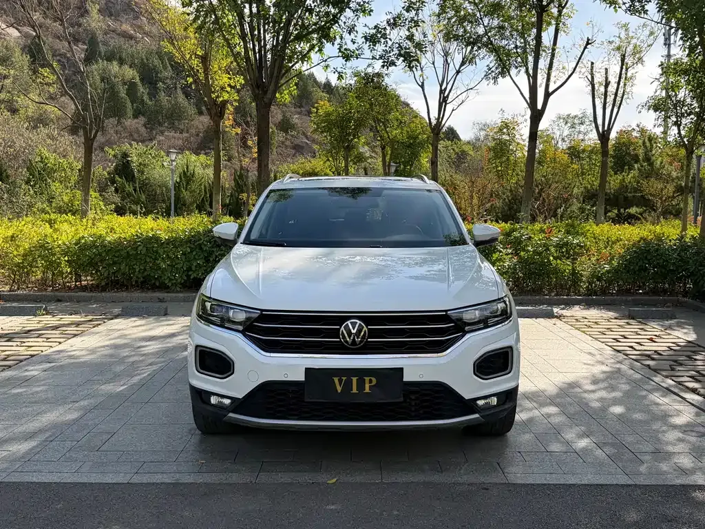 Volkswagen T-Roc — фото 6