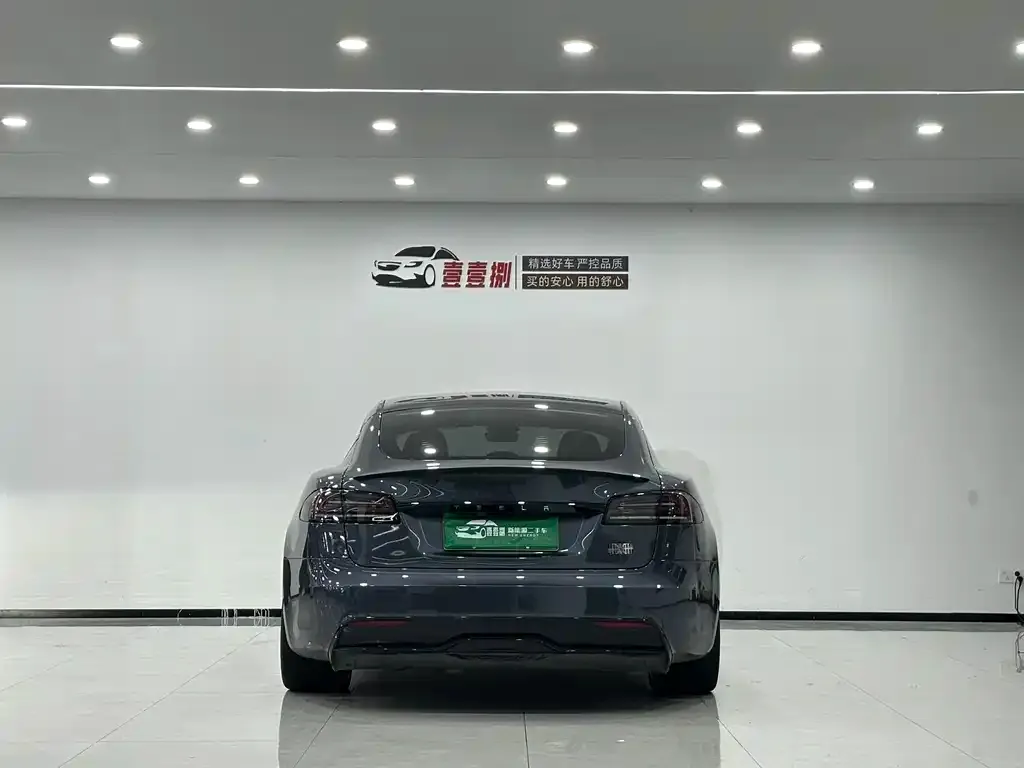 Tesla Model S — фото 4